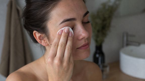 Du make-up au démaquillage : adopter une routine beauté complète