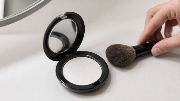 Poudres matifiantes : avis après une journée sans retouche