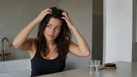 Adopter le no-poo : pour qui, pourquoi et comment s'y lancer ?