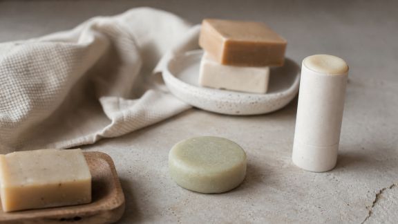 Débuter avec les cosmétiques solides : avantages et conseils pratiques