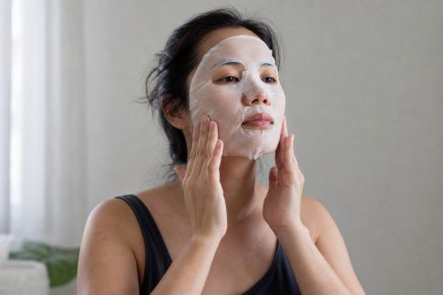 Guide pratique pour appliquer un masque tissu comme une pro