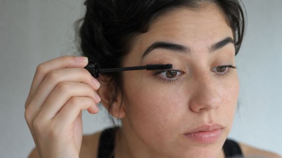 Étapes simples pour sublimer ses cils sans faux-cils