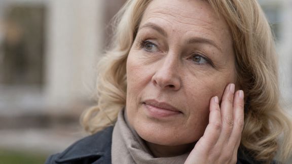 Les effets de la pollution sur le vieillissement cutané : comment s’en protéger