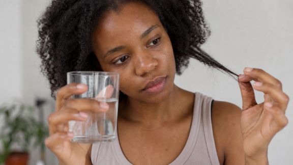 Questions fréquentes sur la porosité des cheveux : repérer, tester, adapter ses soins
