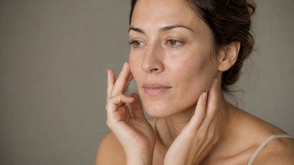 Peau et hormones : comprendre leur influence sur le vieillissement cutané